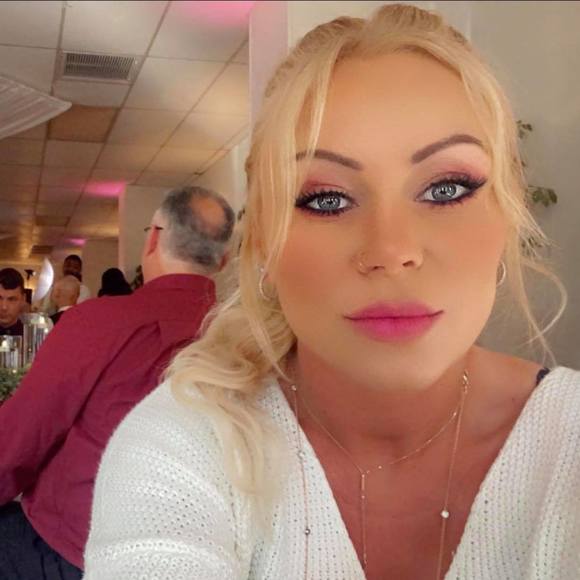 Meet your Posher, Nikki - Picture 1 of 1